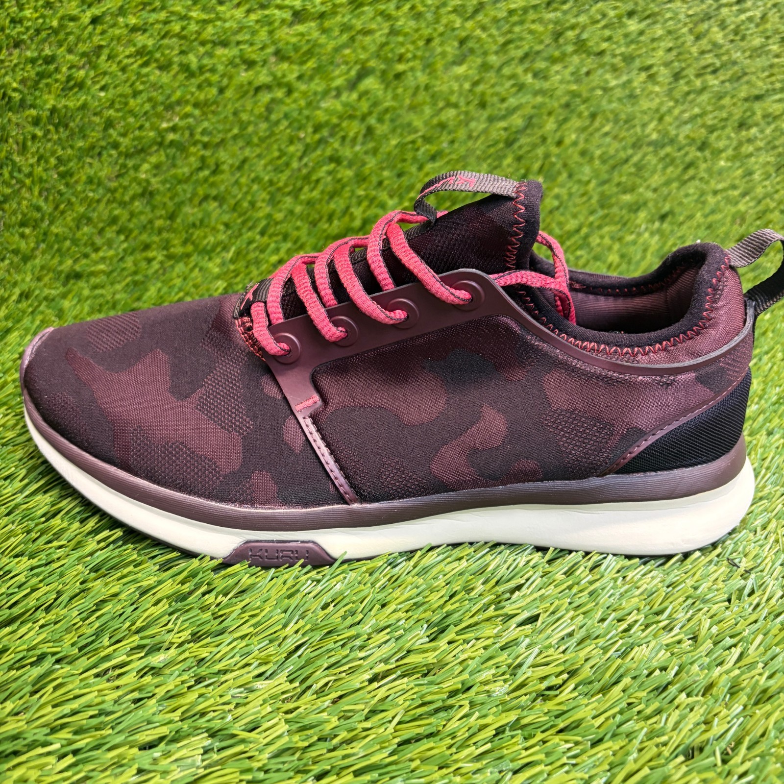 Kuru Atom Camo Wine Burgundy Womens Size 8.5D Athletic Running Shoes Sneakers