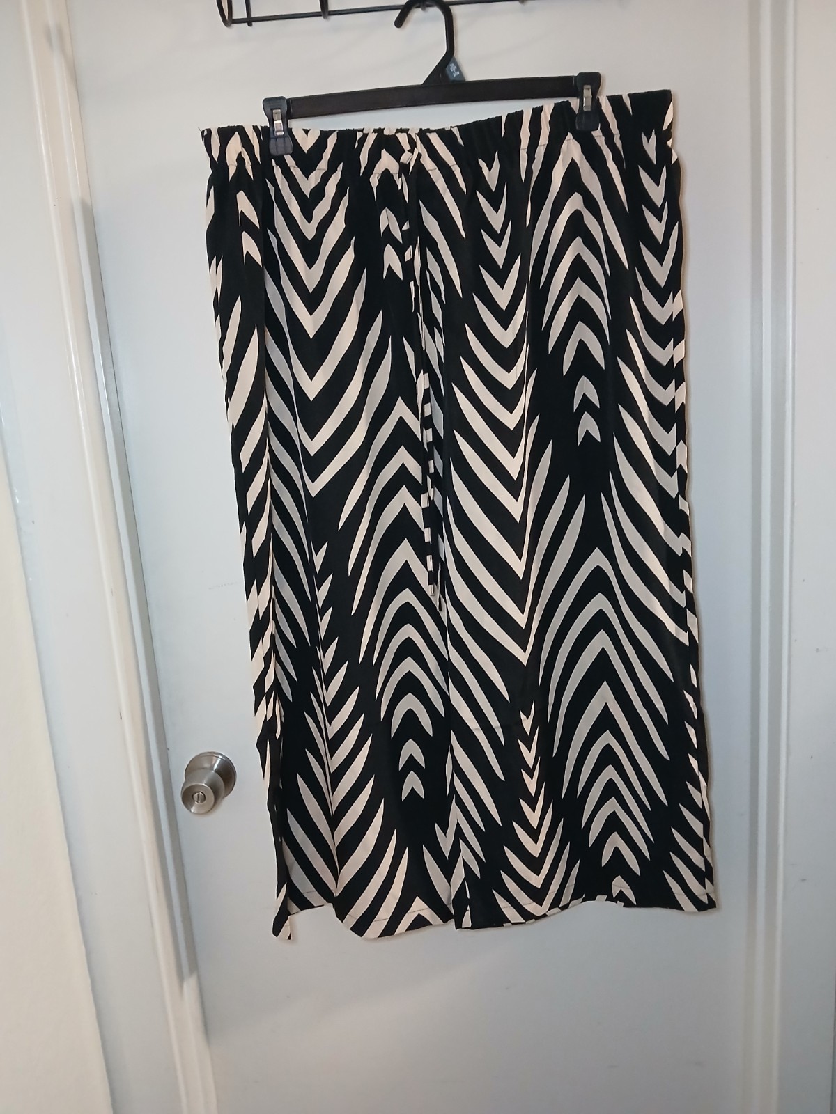 SHEIN Women’s Plus 4XL Black & White Zebra Print Dress Pants, Patterned