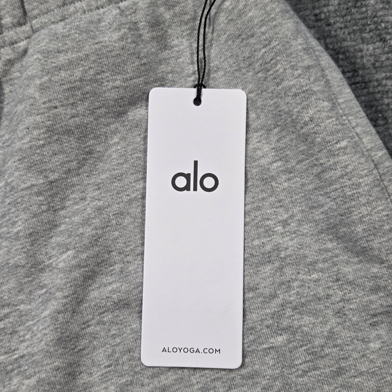 NWT Alo Yoga Accolade Short Womens Large Athletic Sweat Heather Grey Shorts Gray