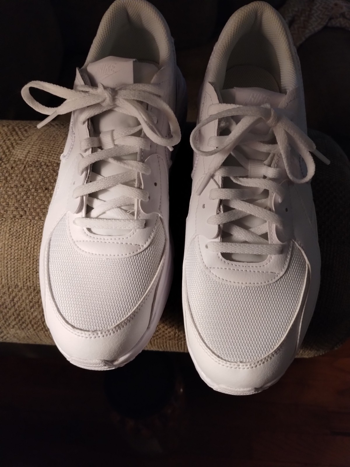 NIKE AIR MAX EXCEE TRIPLE WHITE LEATHER / MESH SHOES WOMENS SIZE 8.5