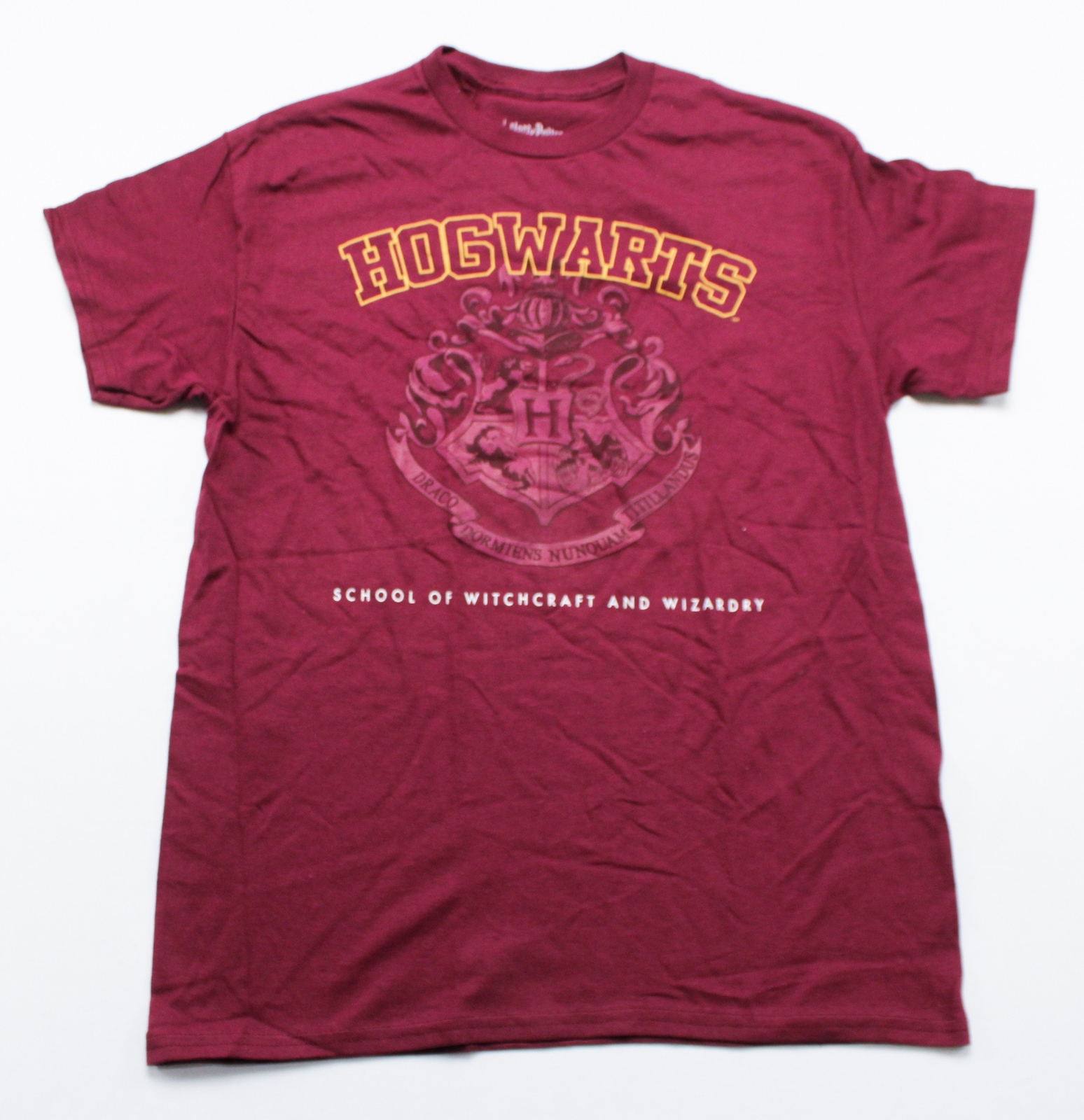 Loot Crate Unisex Adult’s Hogwarts Short Sleeve Tee Shirt EJ1 Maroon Medium