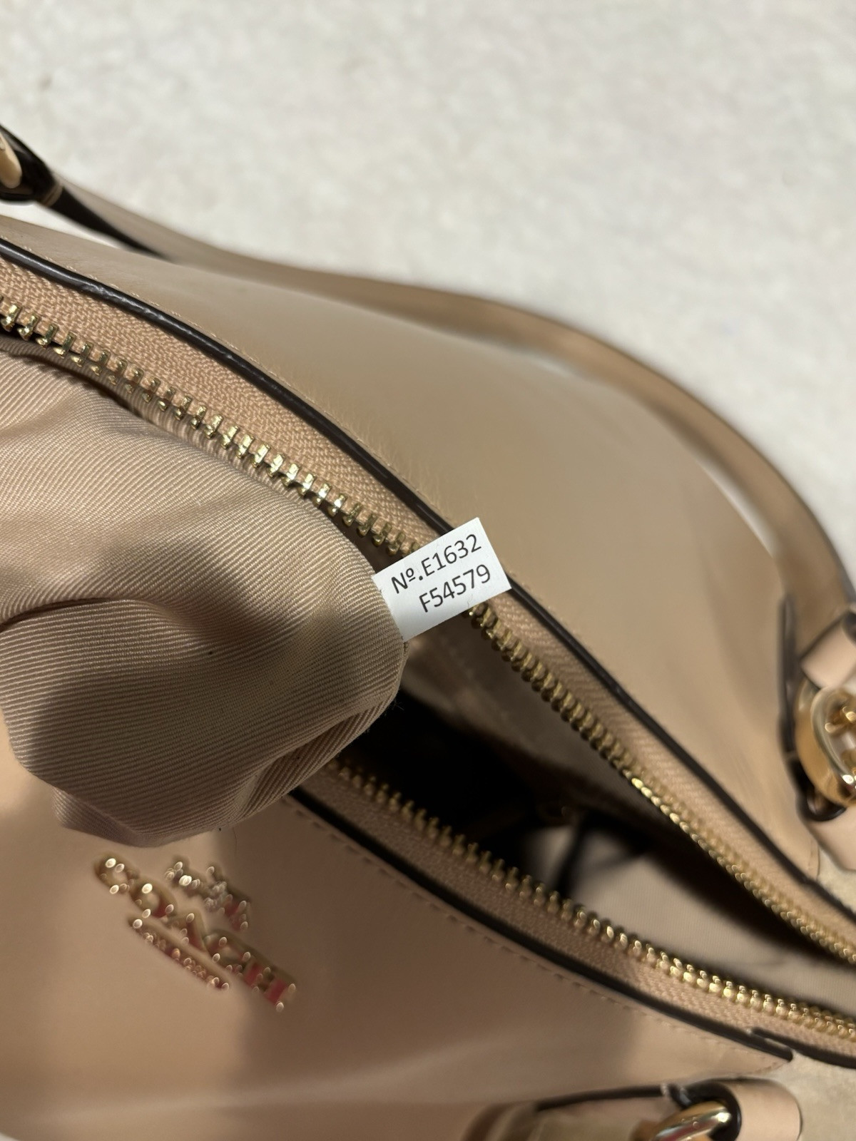 Coach Shoulder Tote “Ava” Leather Suede Two tone Nude Pre-Loved