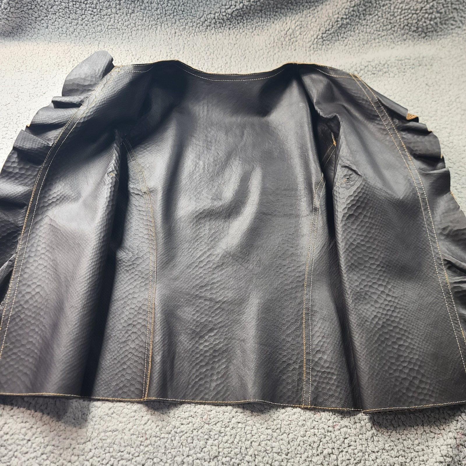 Womens LG Reversible Jacket Faux Leather Snake Print Ruffle Open Front Blazer
