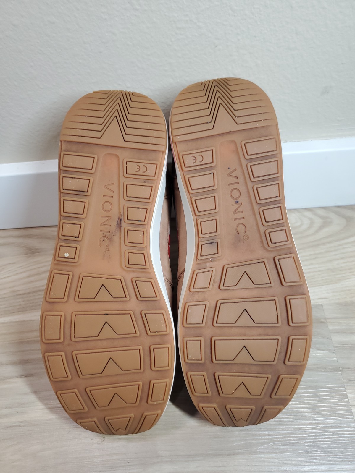 Vionic Rechelle Suede Nylon Womens Sneaker Brown Coral Size 9