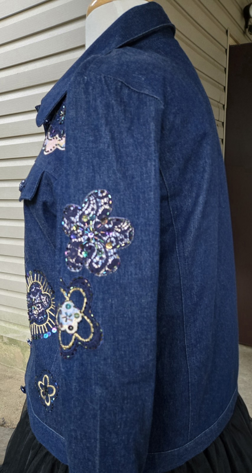 REDD Jeans Blue Floral Embroidered Sequin Beaded Button Short Jacket Size 8