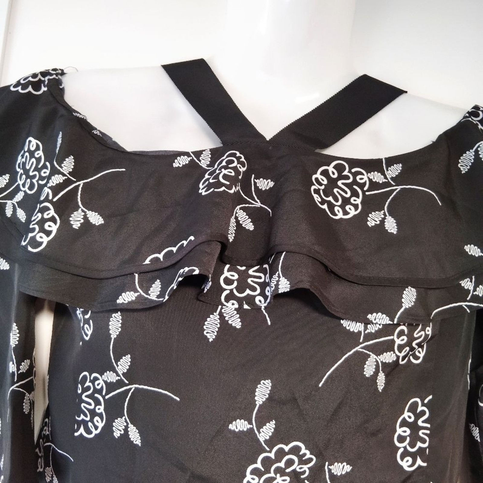 Armani Exchange Flower Design Off The Shoulder Top Size-XS