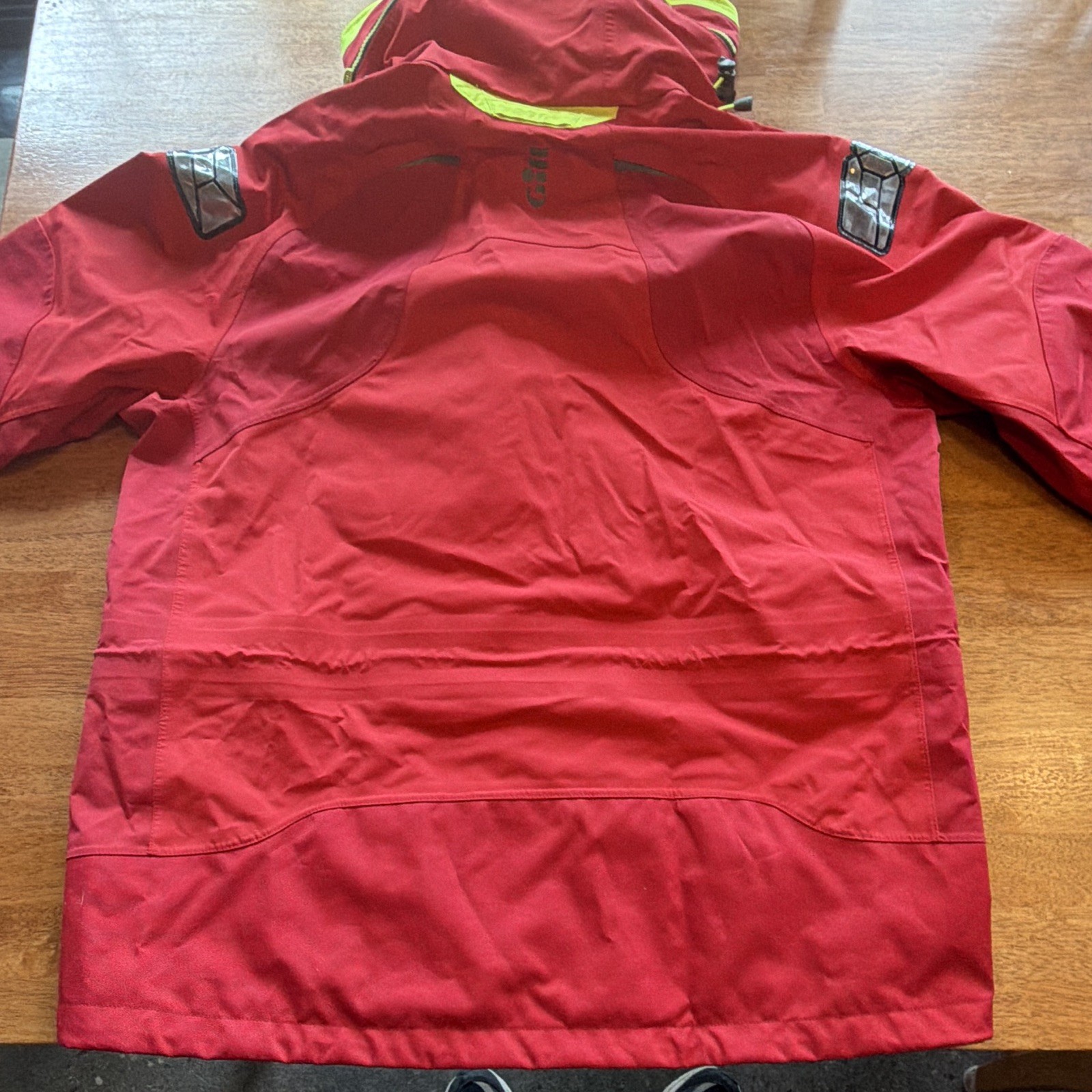 Gill Men’s XL Red Hooded Waterproof Breathable Sailing Jacket, Taped Seams