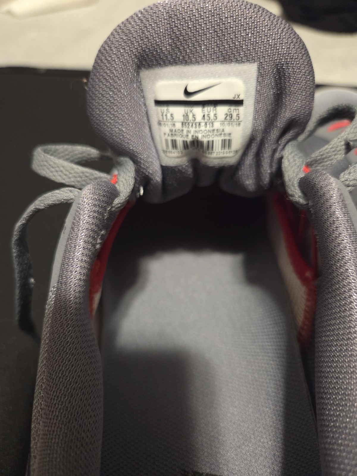 Nike Max DYNASTY2 MAN Size 11.5 BRAND NEW NO BOX GREY RED