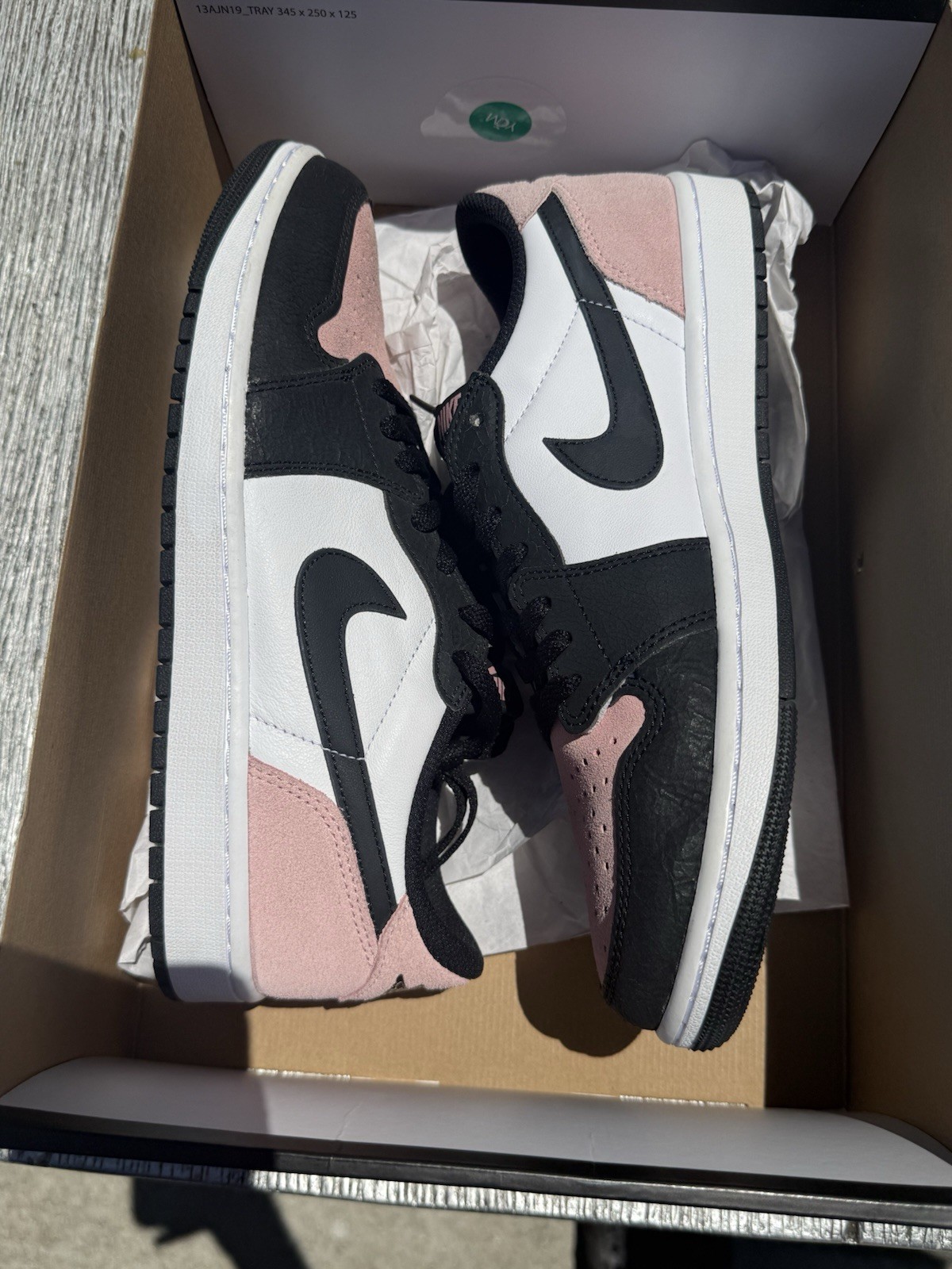 Jordan 1 Low Bleached Coral Size 10.5m