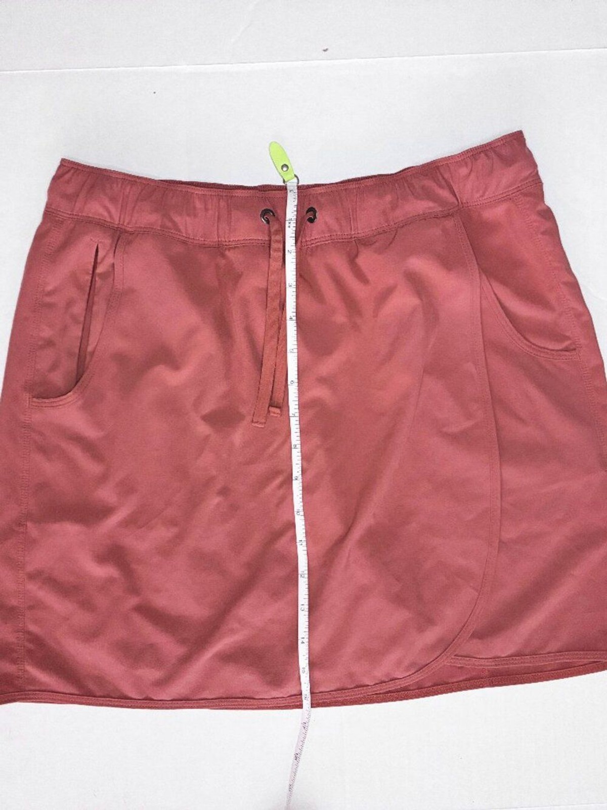 Patagonia Fleetwith Skort Size M – Rosehip Red