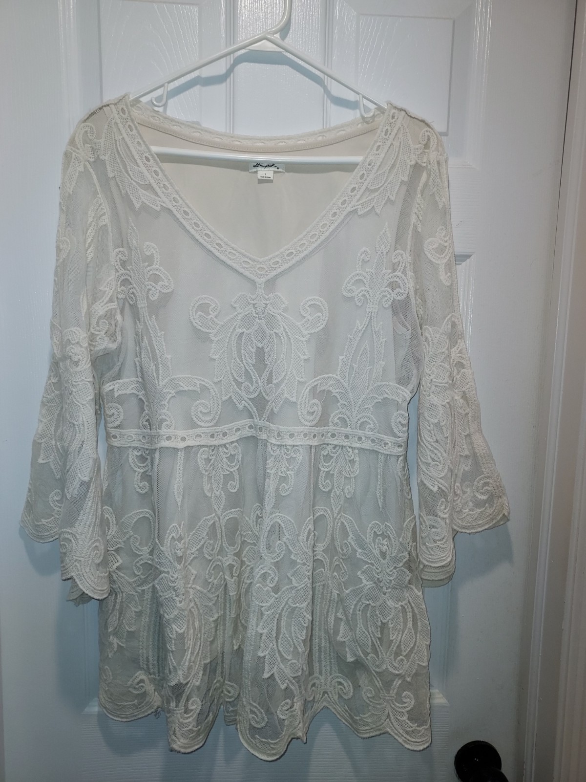 Ultra Pink Lace Womens L – Lined Top Cream Color Absolutely Gorgeous & Romantic