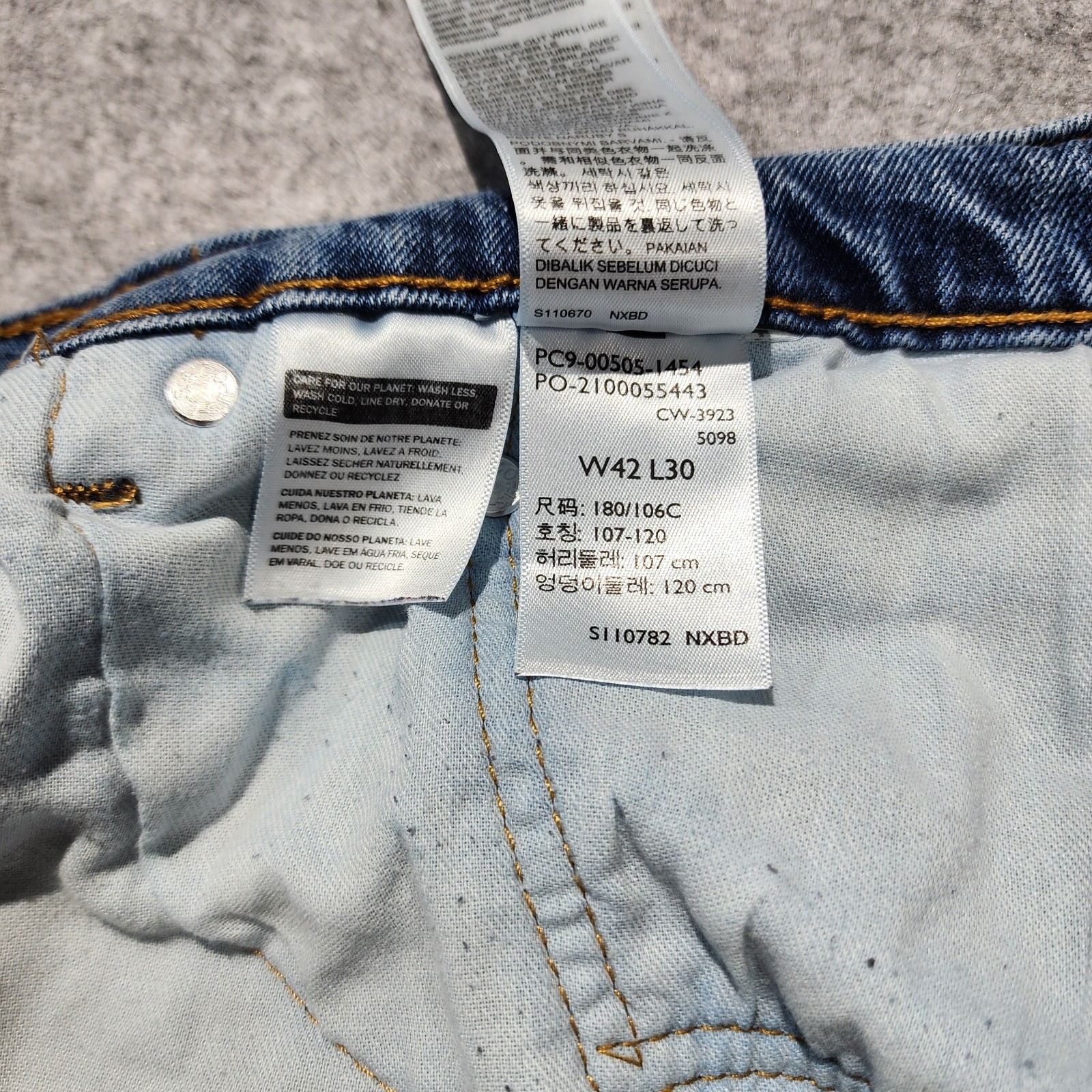 Levi’s Regular Fit Straight Leg Blue Medium Wash Stretch Denim Jeans Mid Rise