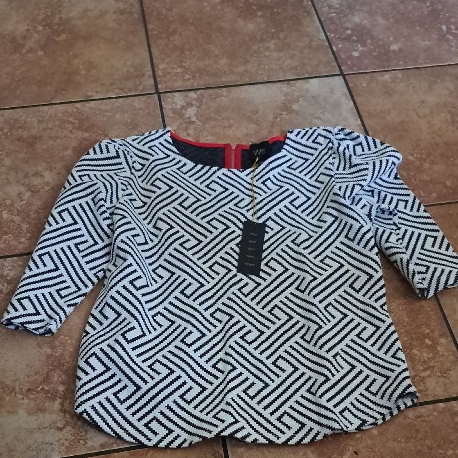 W5 Black and White Geometric Blouse