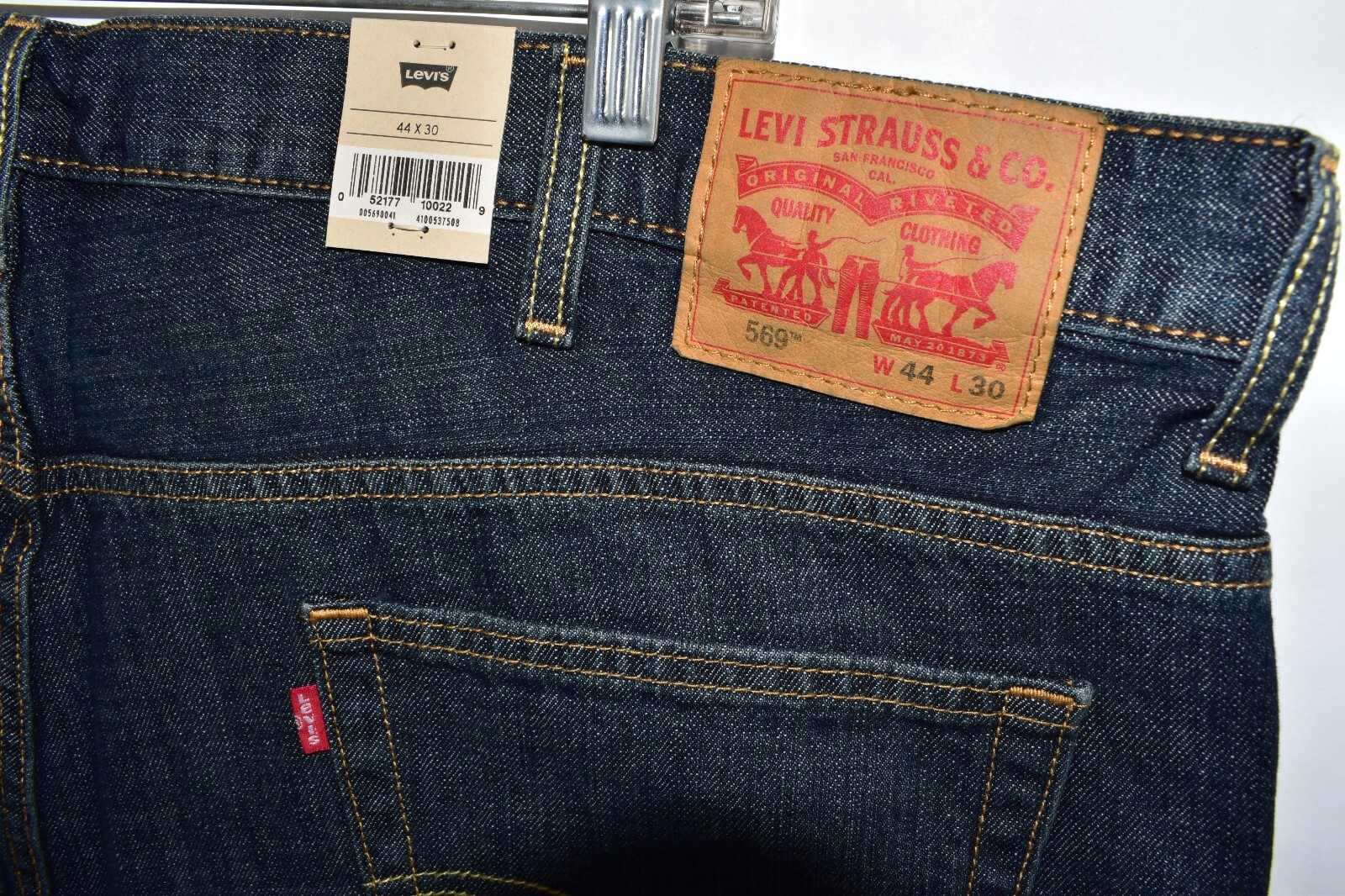 New Levi’s 569 Loose Straight Blue Jeans Mens Size 44×30