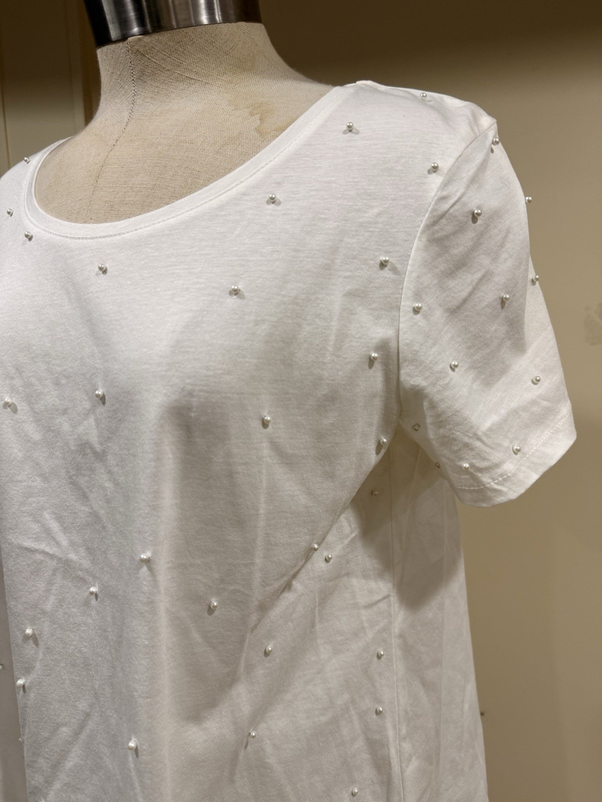 ZARA White Pearl Accent Solid Short Sleeve Round Neck T-Shirt Women’s M