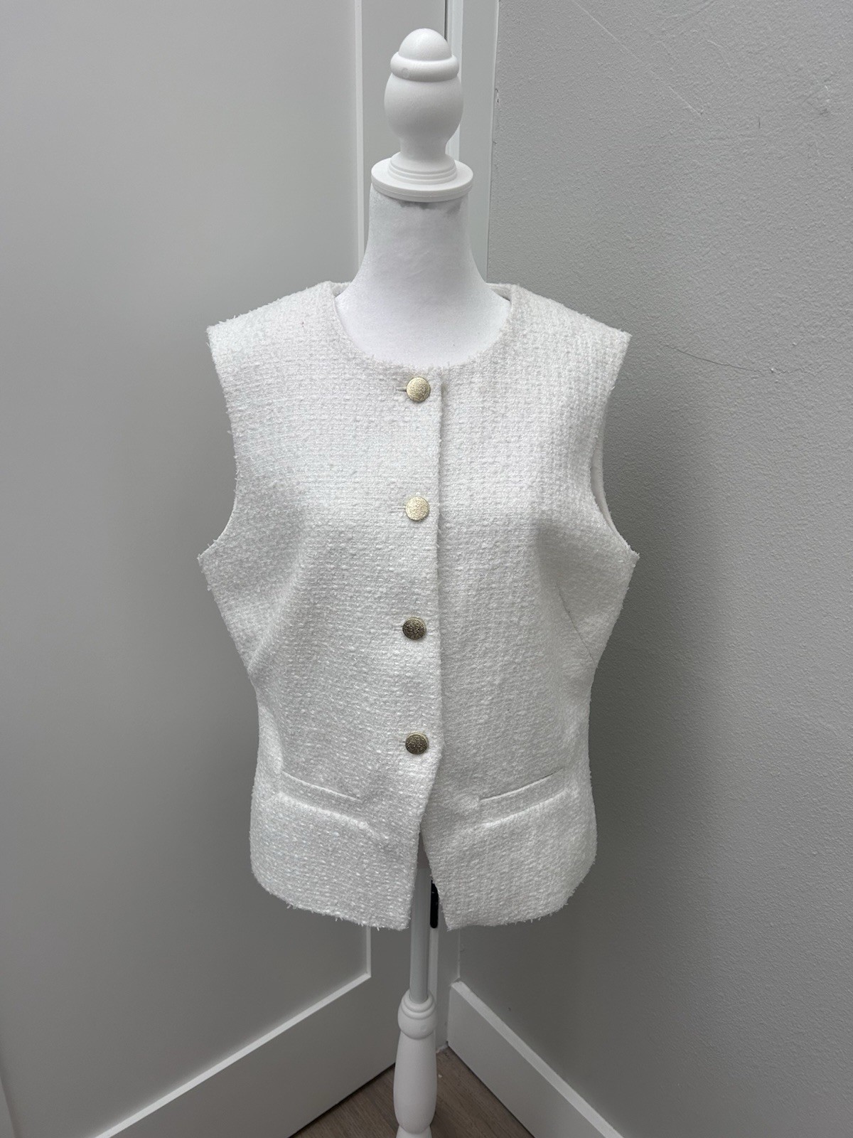 Nanette Lepore Women’s Juniors L White Tweed Button Front Sleeveless Vest