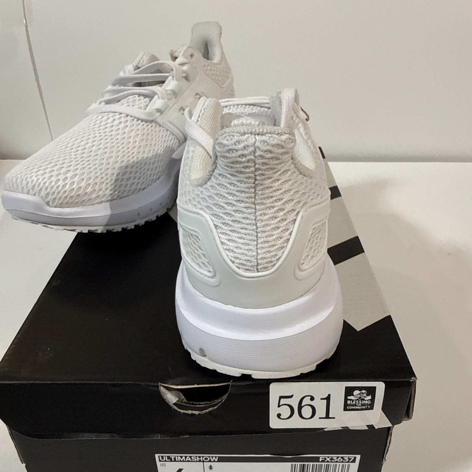 Adidas Ultimashow Women’s Running Shoes White FX3631 Size 6 Sneaker NIB