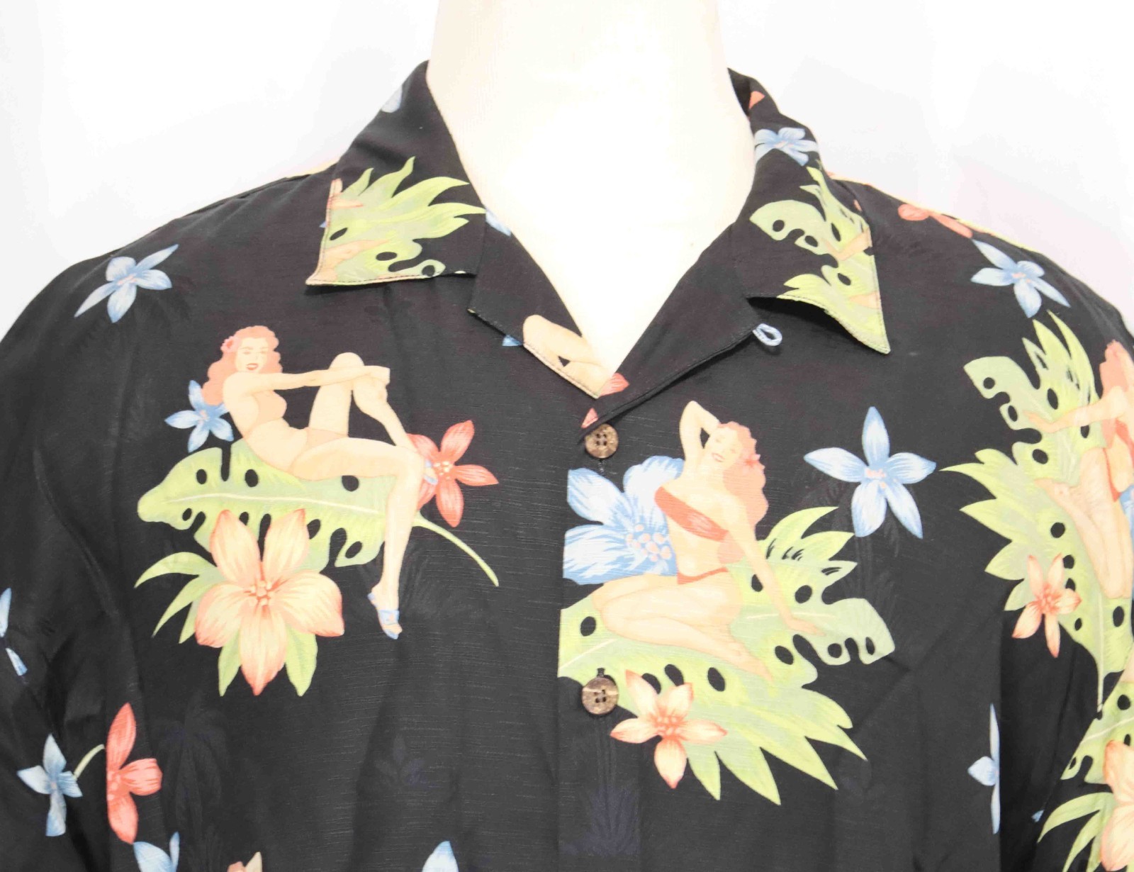 Tommy Bahama Silk Hawaiian Pineapple Bikini Pinup Girl Camp Shirt Mens Size XL