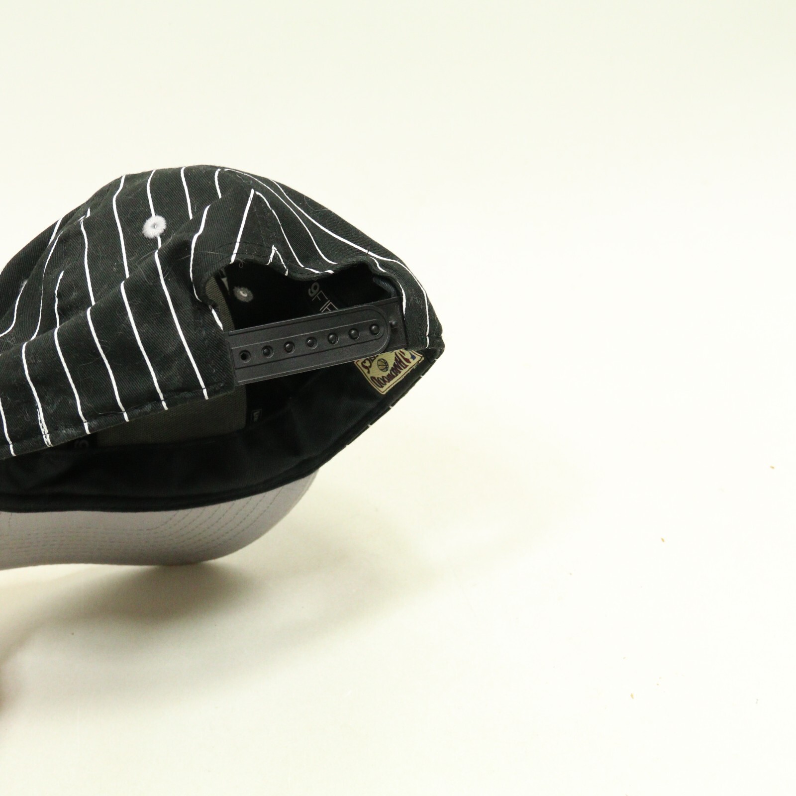 San Antonio Spurs New Era 9FIFTY Hat Black Striped Snapback Cap NBA OSFA