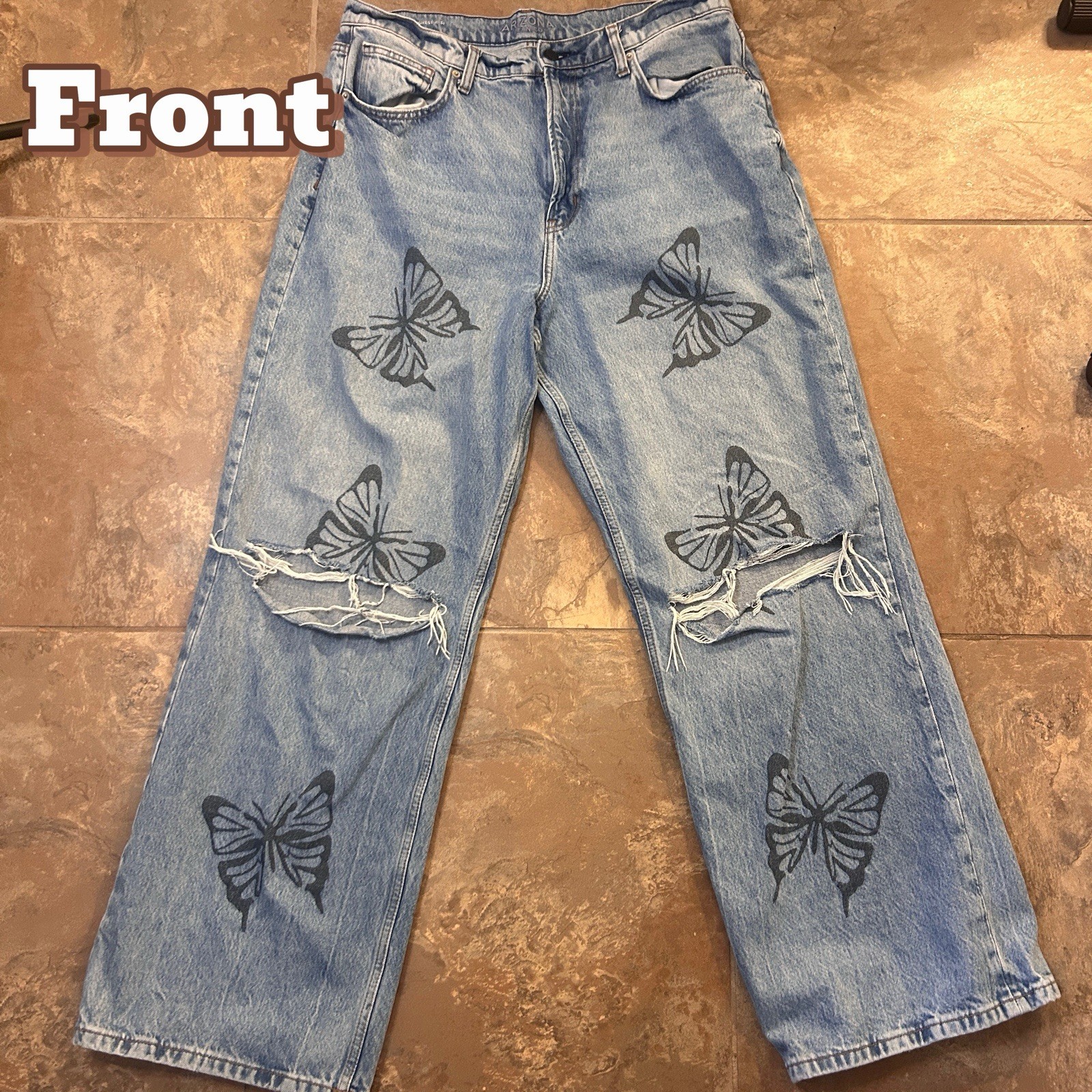Arizona Jean Co. Juniors Straight Jeans Light Wash Denim Butterfly