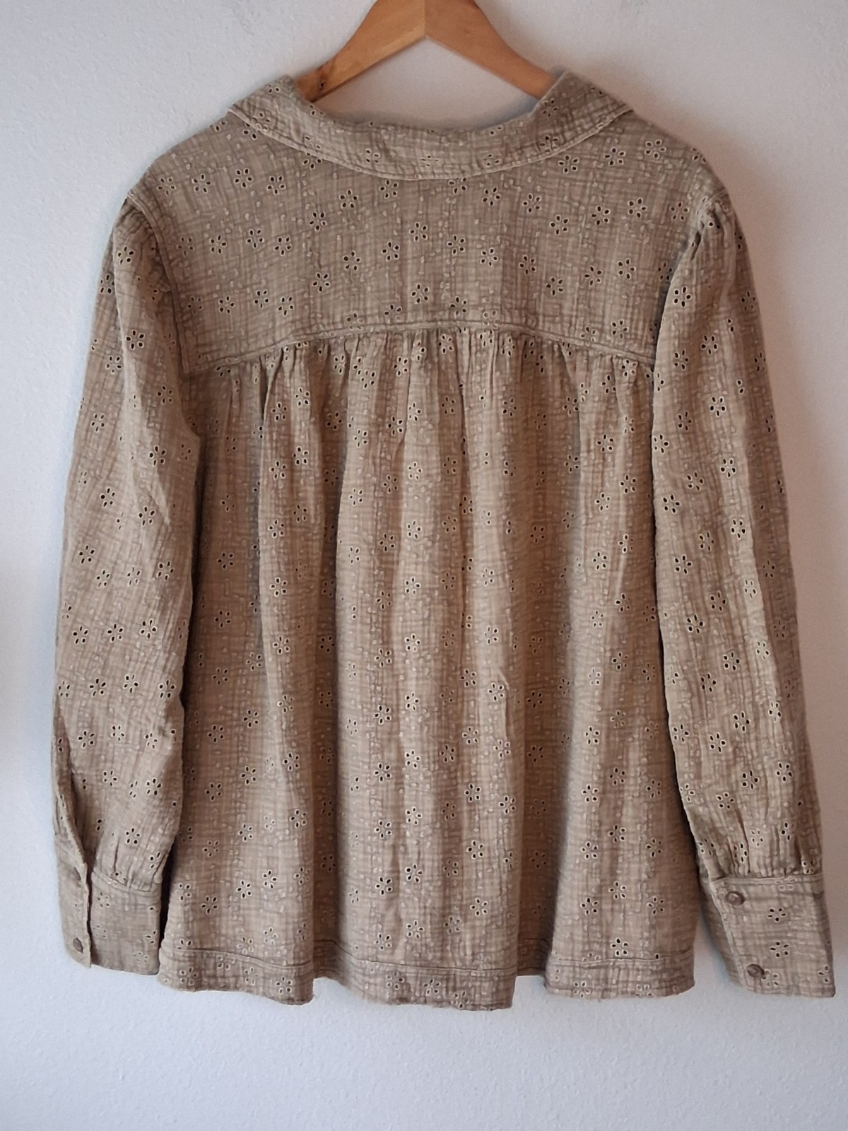 LOGO Lavish NWT By Lori Goldstein **XL 100% Cotton Eyelet Button Up Shirt Pkts.