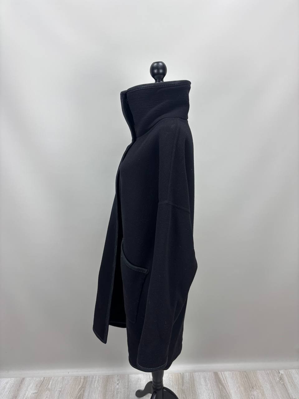 Womens coat Urban Zen Size S/M Color Black Duties Paid (USA)
