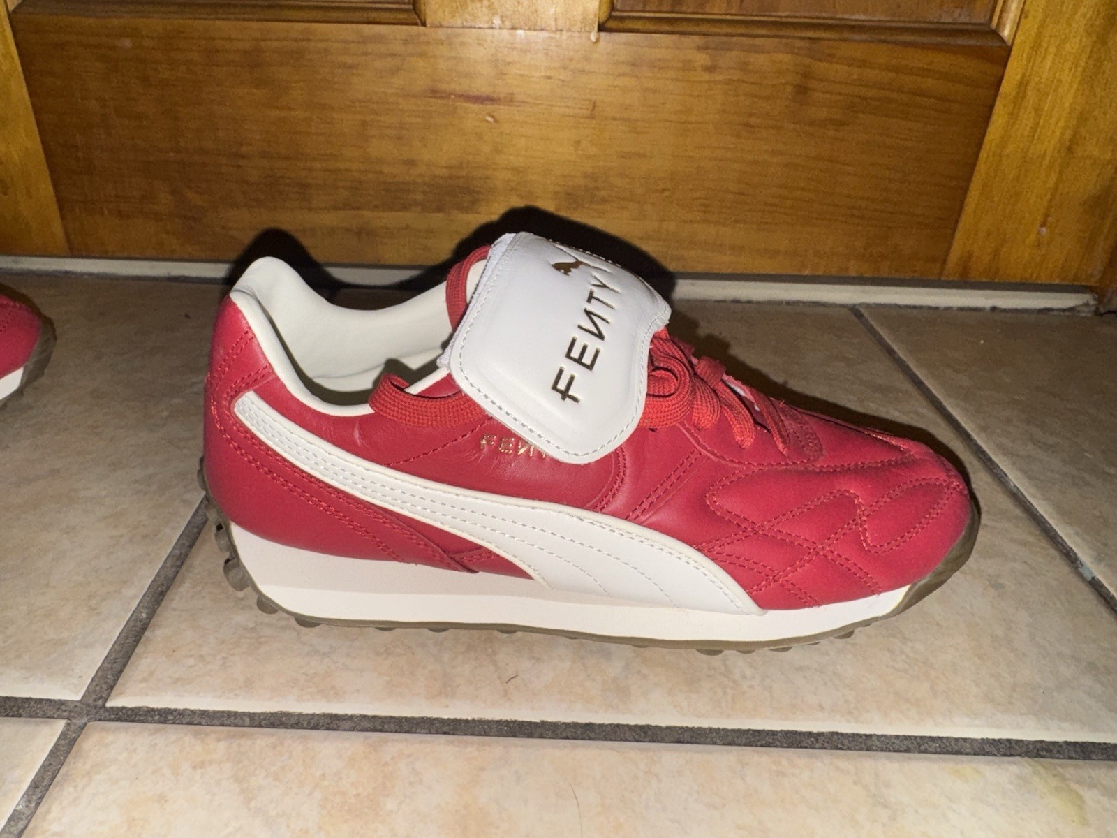 PUMA Fenty x Avanti VL Rihanna Club Red Leather Sneaker Womens Size 7 No Box