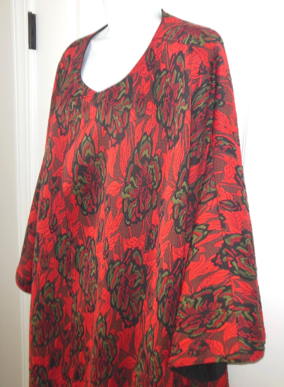 Natori Kimono Jacket sz 2X 3X Long Open Red Oversized Floral Jacquard Reversible