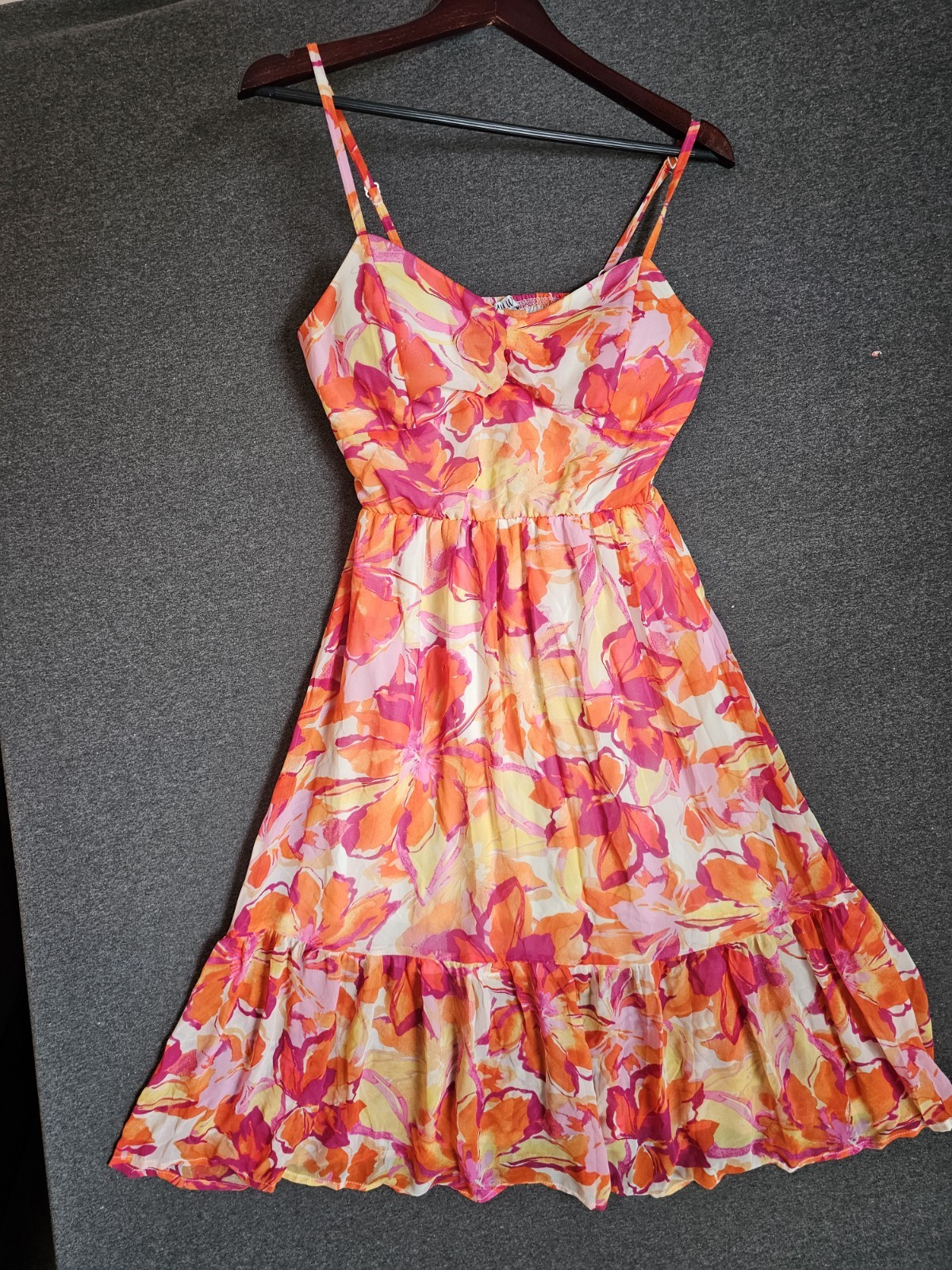 A-U-W Pink Orange Yellow Floral Smocked Back Ruffle Hem V-Neck Midi Sundress L