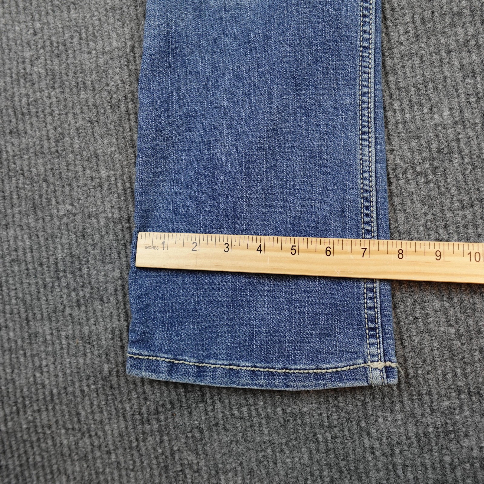 Wrangler Bootcut Jeans Womens 7 X 34 Medium Wash Blue Low Rise Stretch Denim