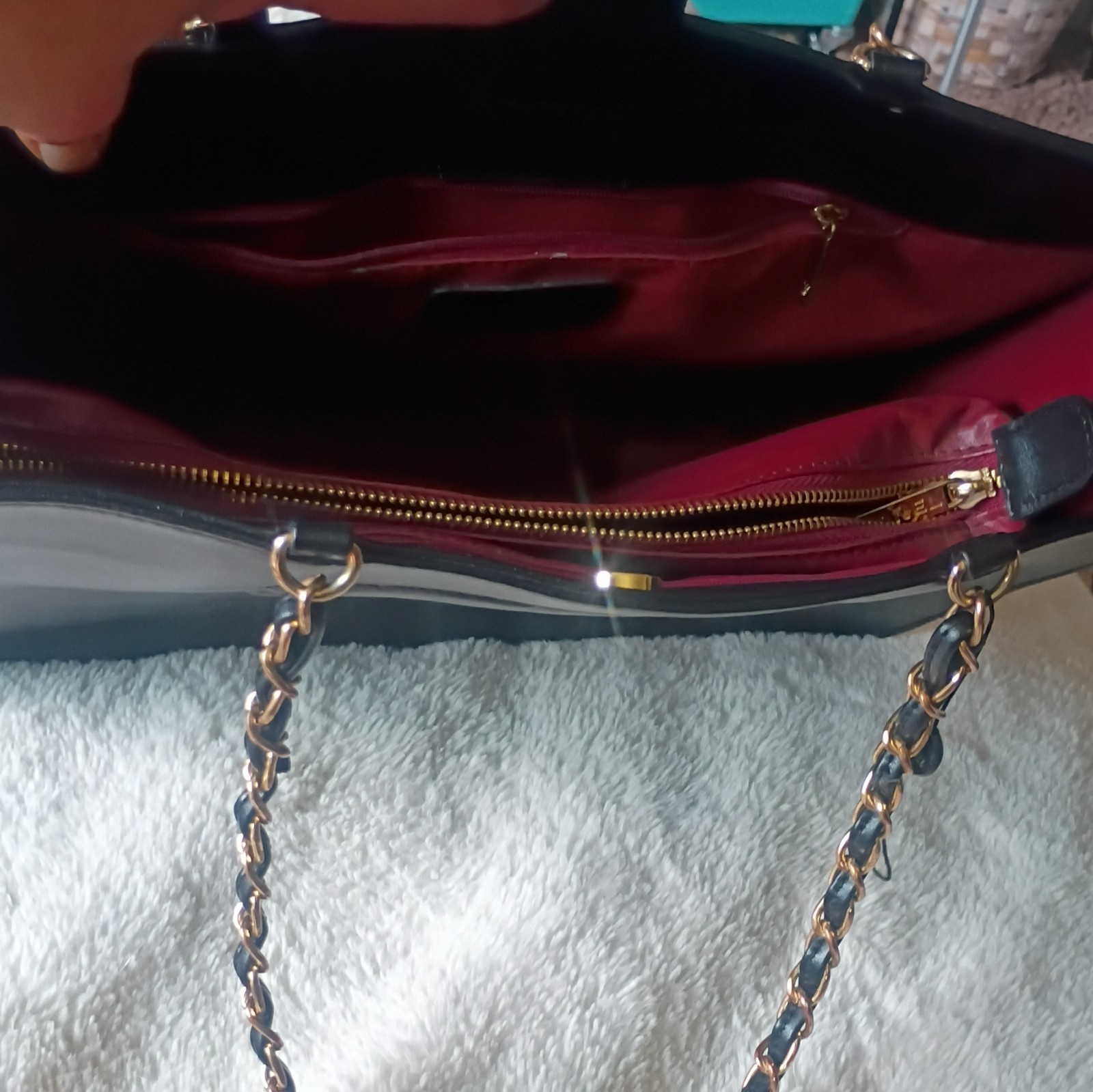 CHANEL Black Quilted Tote Bag Gold Chain Strap Red Lining Zip/Snap Large