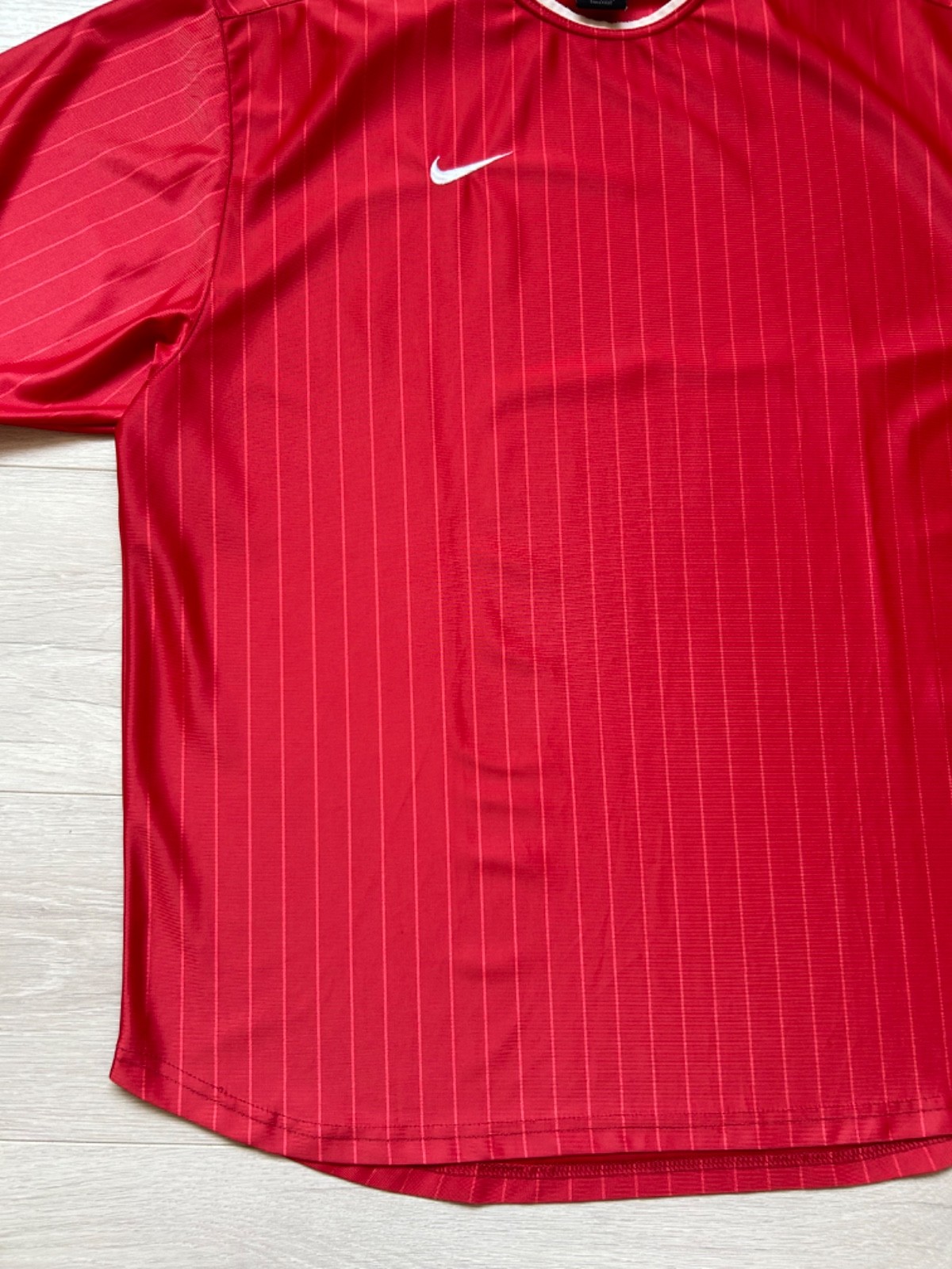 Nike T-Shirt Men’s Red Sport Training Soft Tee Size XL Short Sleeves Crew Neck