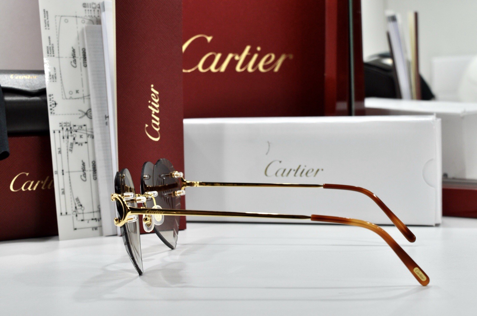 New Cartier rimless sunglasses glasses Diamond Cut heart decor Big C gold Frame