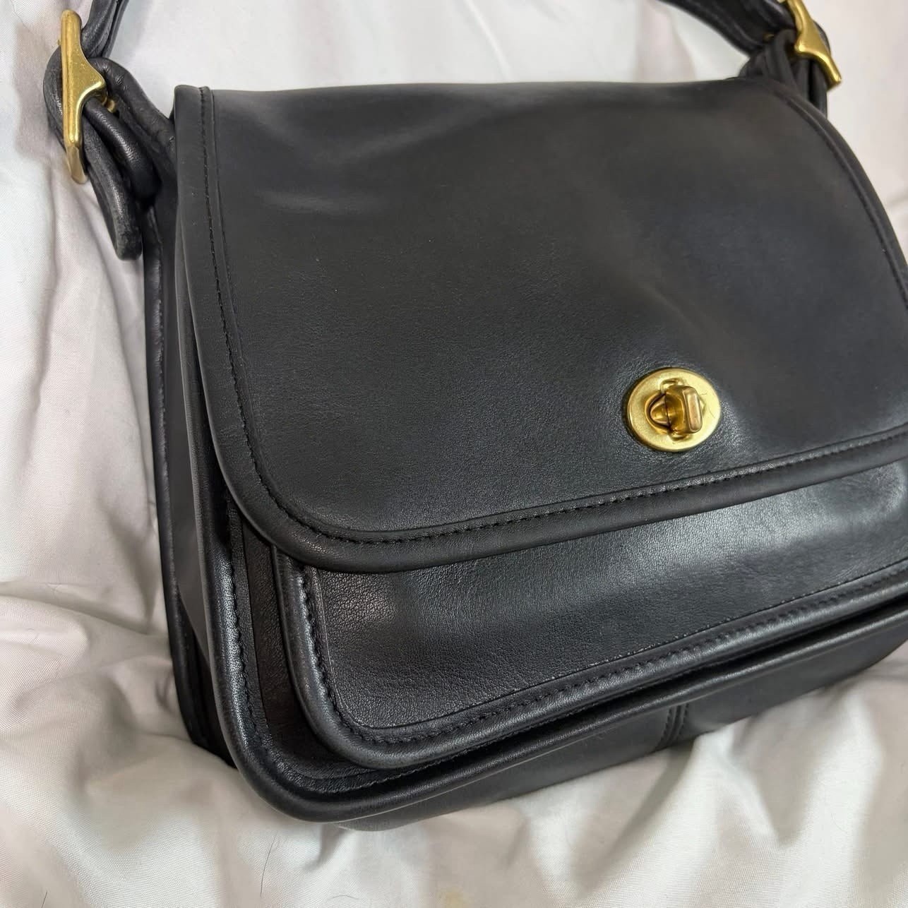 Vintage Coach Rambler’s Legacy Shoulder Bag 9061 in Black Glovetanned Leather
