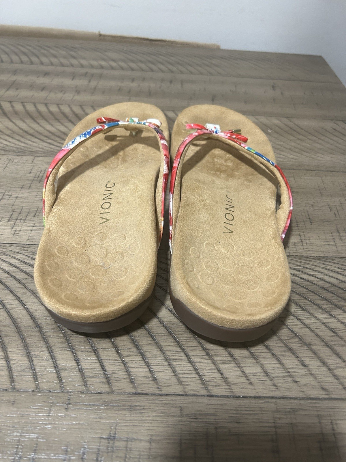 Vionic Bella II Thong Sandals Decorative Bow Floral-Print Red, Green, Brown 8.5