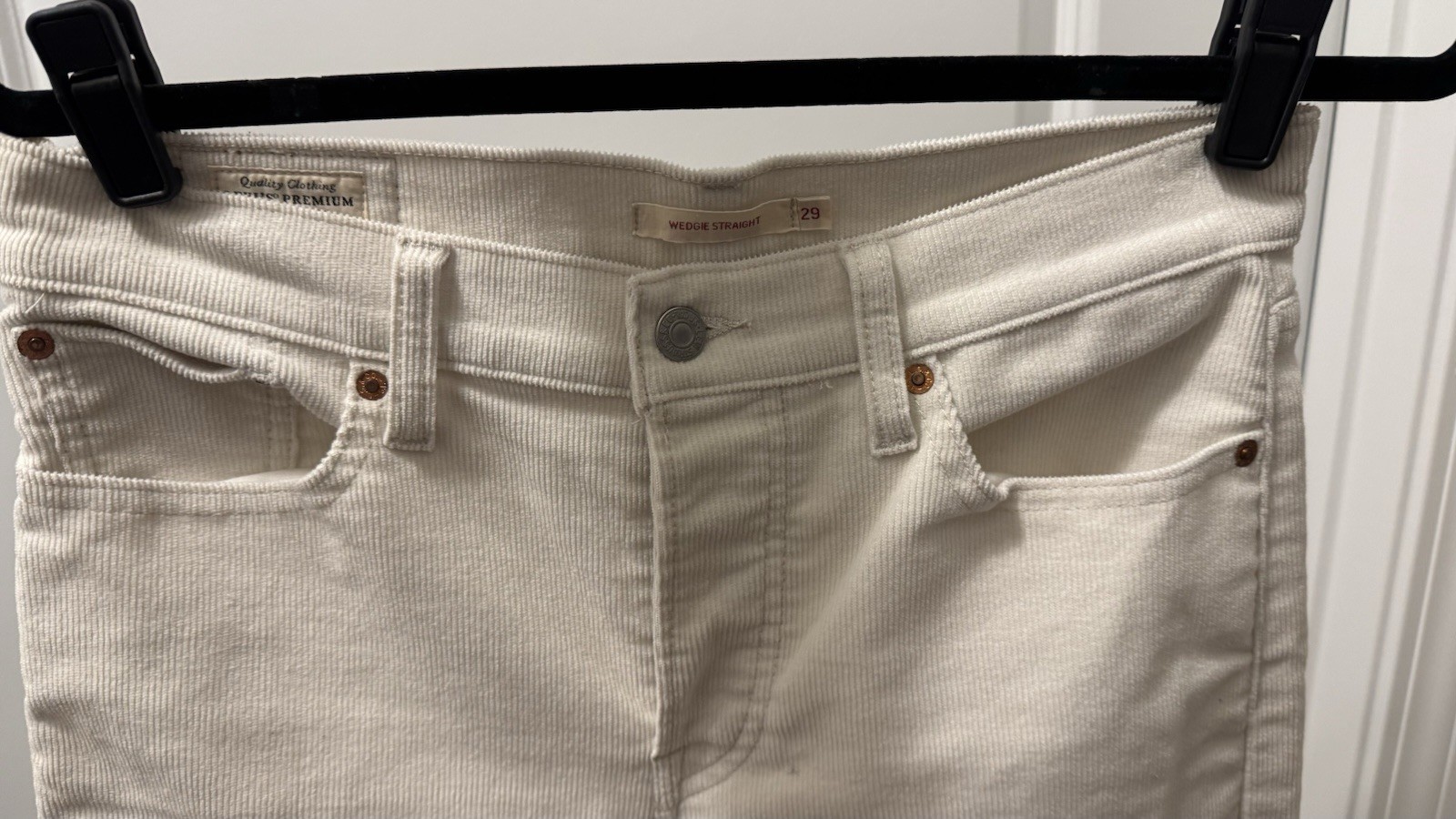 Levis Womens Cotton Corduroy Buttoned Wedgie Straight Pants Cream Size 29