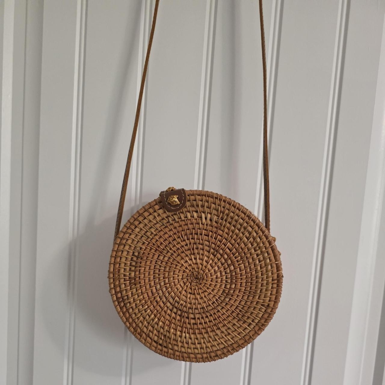 Round Tan Woven Crossbody Bag, Brown Leather Detachable Strap, Snap, Lined