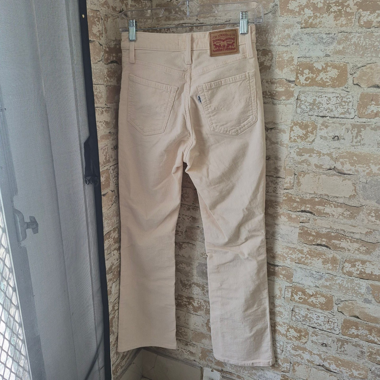 Levi’s 725 High Rise Bootcut Corduroy Pants in Cream