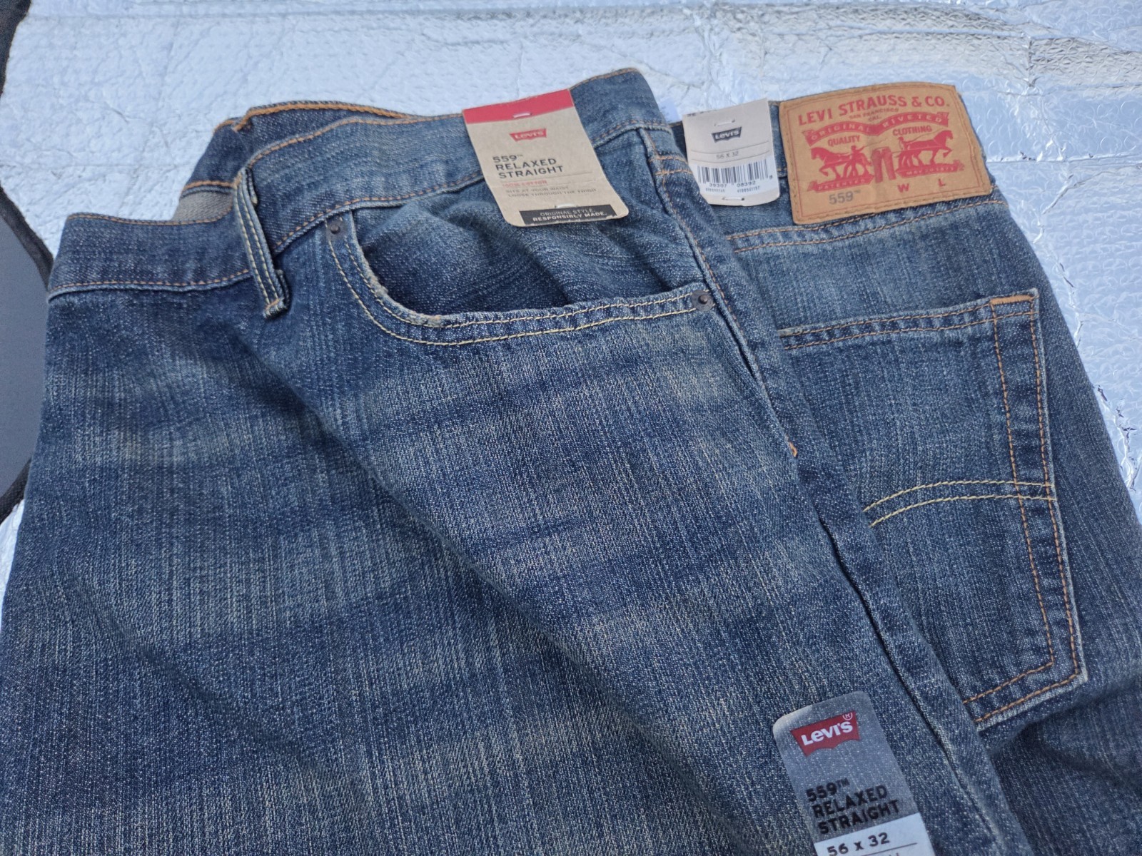 Levi’s Men’s Relaxed Fit Straight Leg Blue Denim Jeans Big & Tall NWT