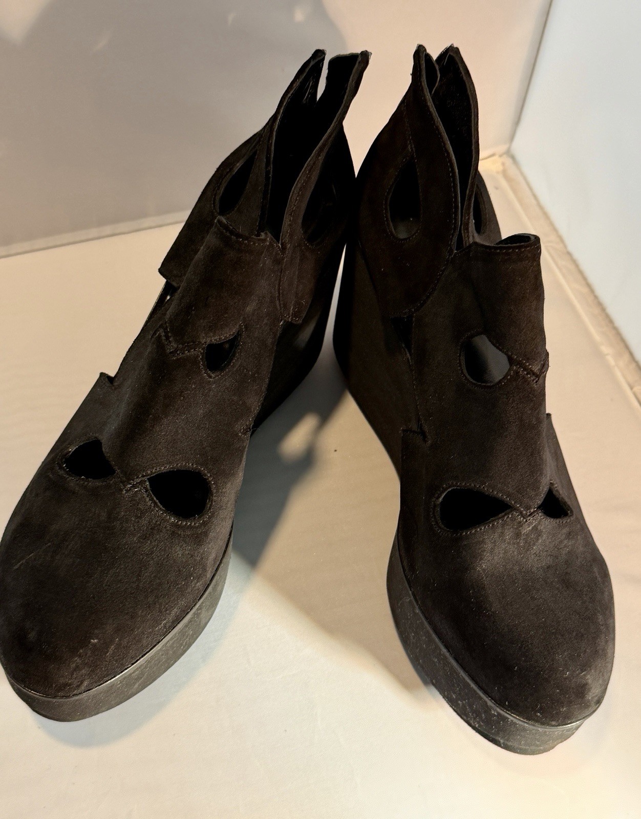 Robert Clergerie Paris Sz 8 Designer Black Suede Platform Heels Wedges Women