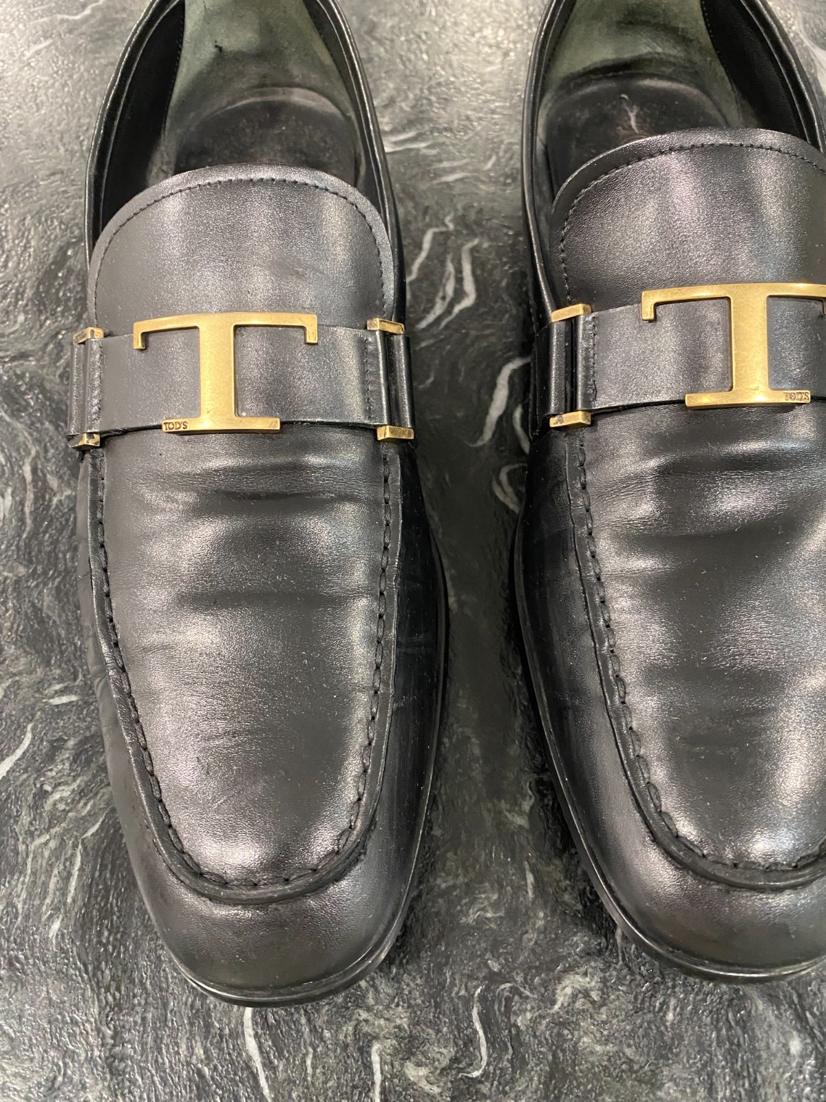 Tod’s Black Leather T-Bar Gold T Buckle Driver Loafers Men’s Size 9.5