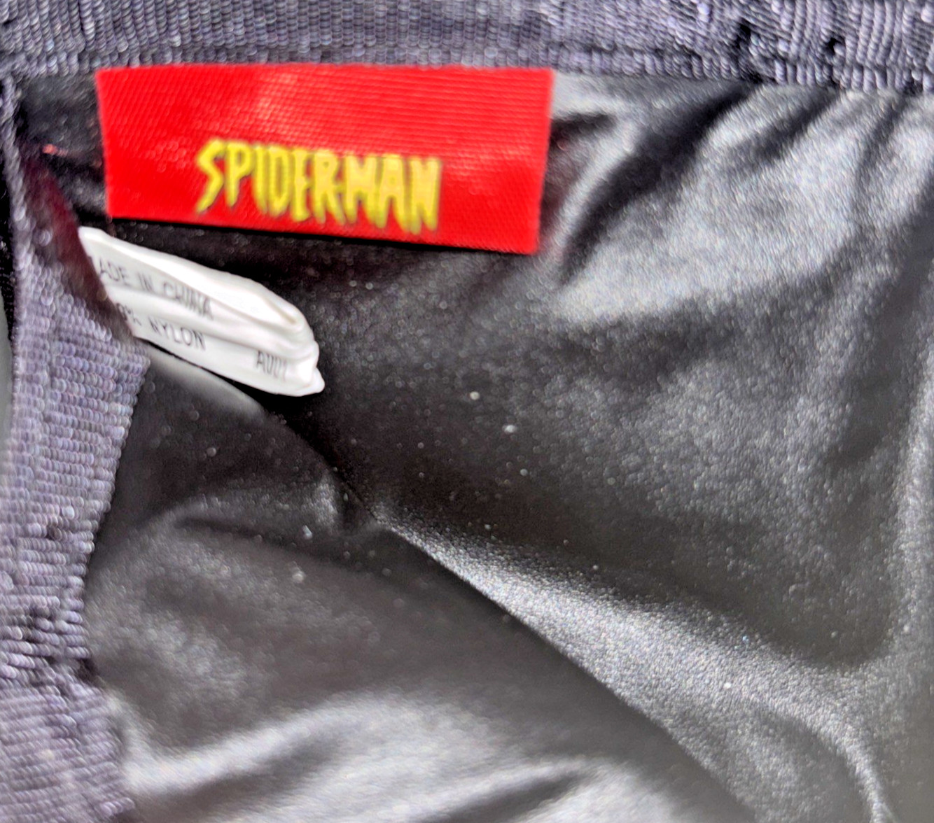 Vintage 2003 Marvel SpiderMan Peter Parker Trifold Canvas Nylon Wallet Excellent