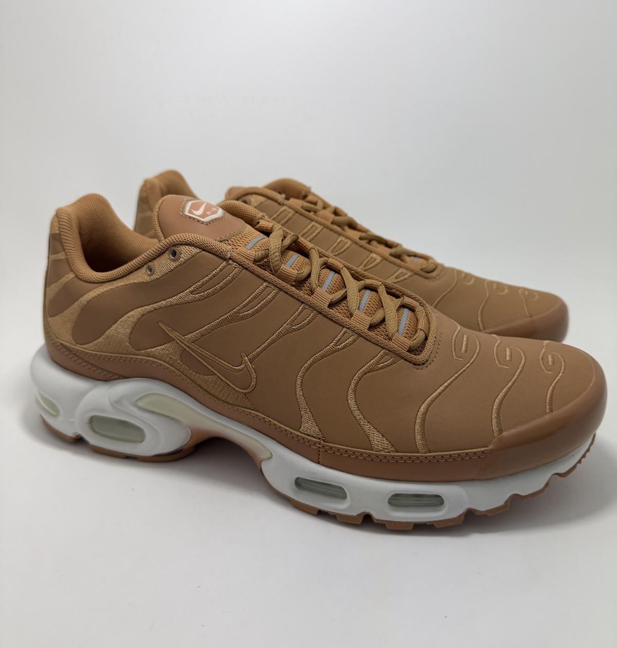 Nike Air Max Plus TN Size 9 Mens Tuned Flax Sail Wheat Gum FZ8815-200