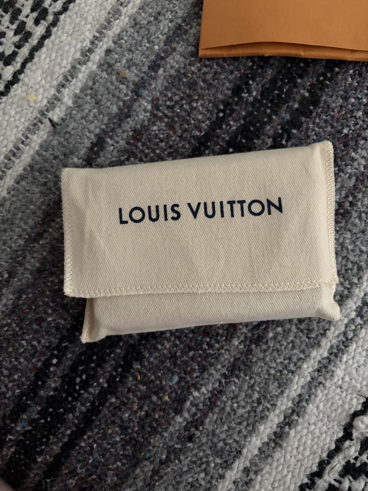 Authentic Louis Vuitton Envelope Card Holder Monogram Leather