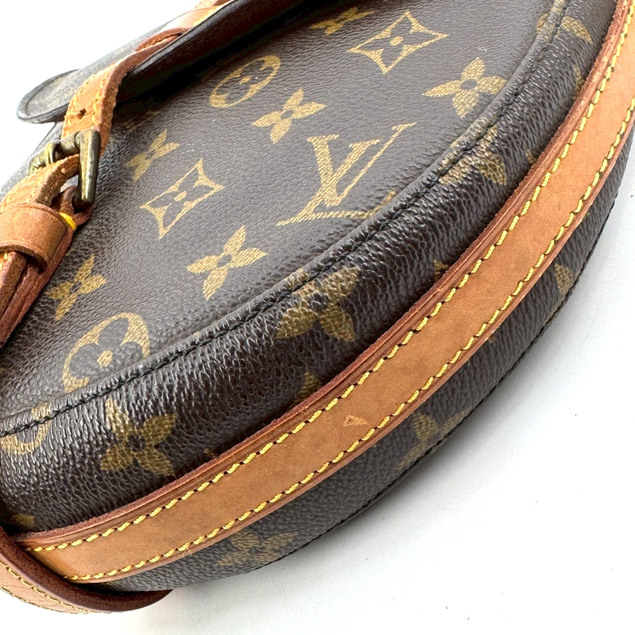 Louis Vuitton Shanti Shoulder Bag Half Moon LV Leather Authentic