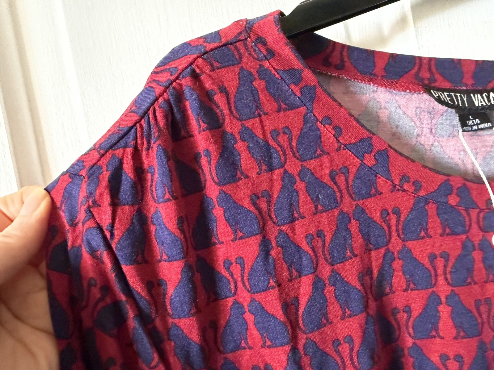 PRETTY VACANT Raspberry Navy Blue Art Deco Cat Print Long Sleeve Top UK14 BNWT