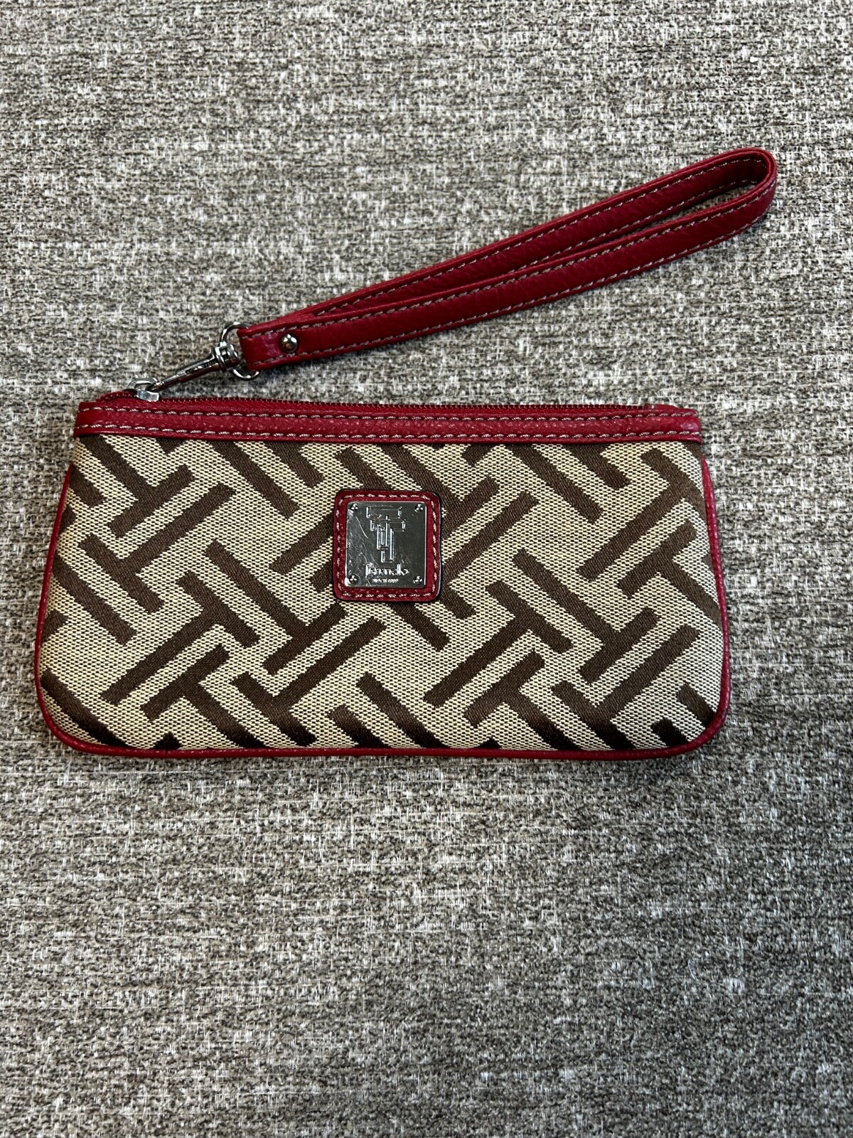 TIGNANELLO Vintage Wristlet Red Brown Tan Canvas Signature T Logo Classic Style