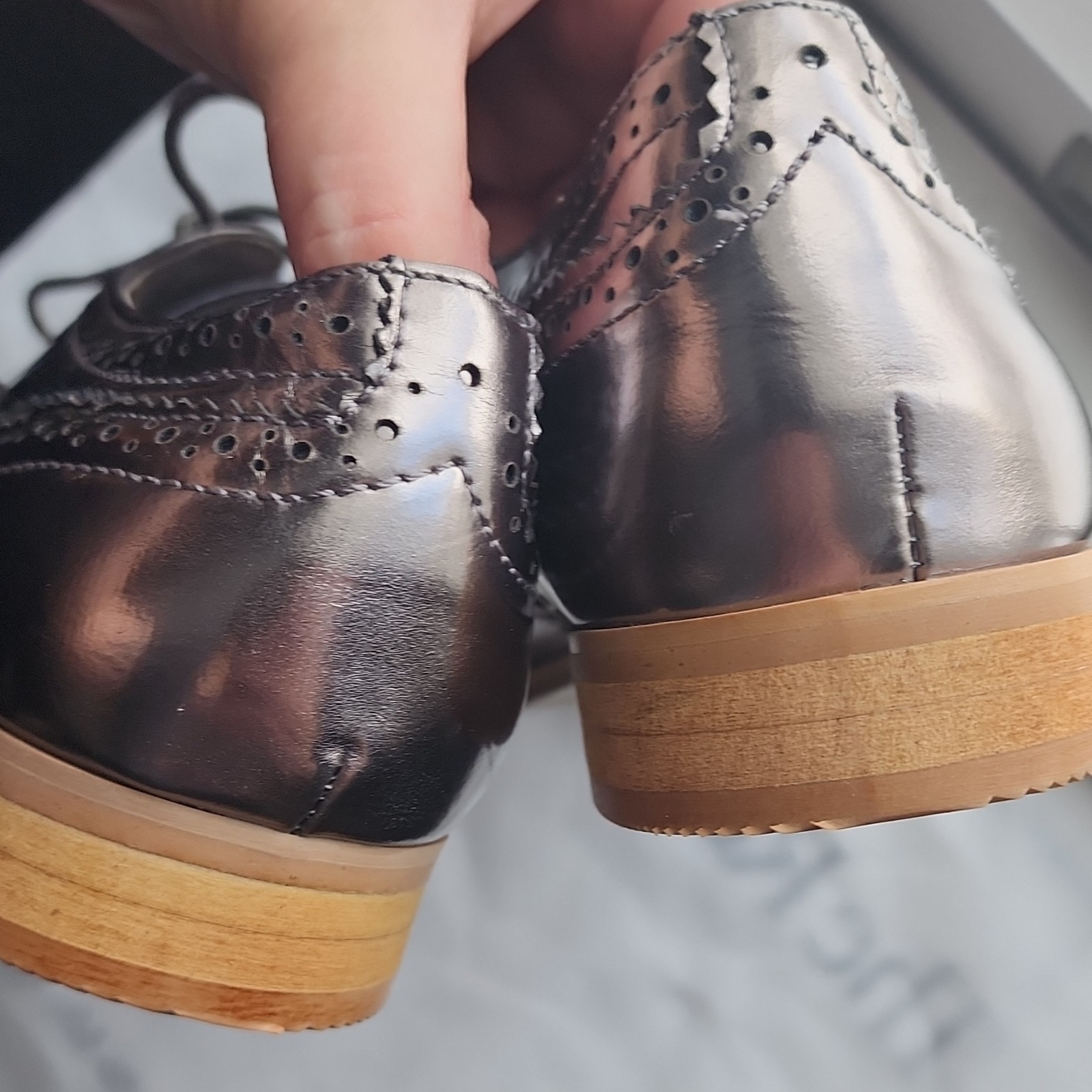 Wanted Silver Wingtip Brogue Lace Up Flats Synthetic PU Upper US Size 8.5