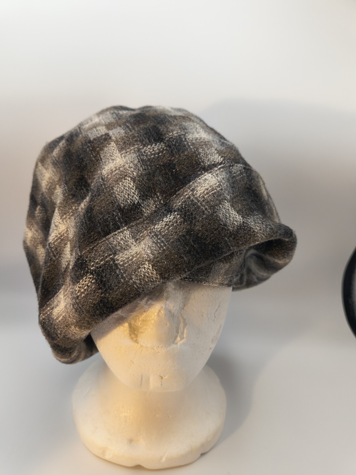 Oska 80% Wool Slouch Hat Plaid Gray Brown 503 Beanie Beret Women’s I – Lined
