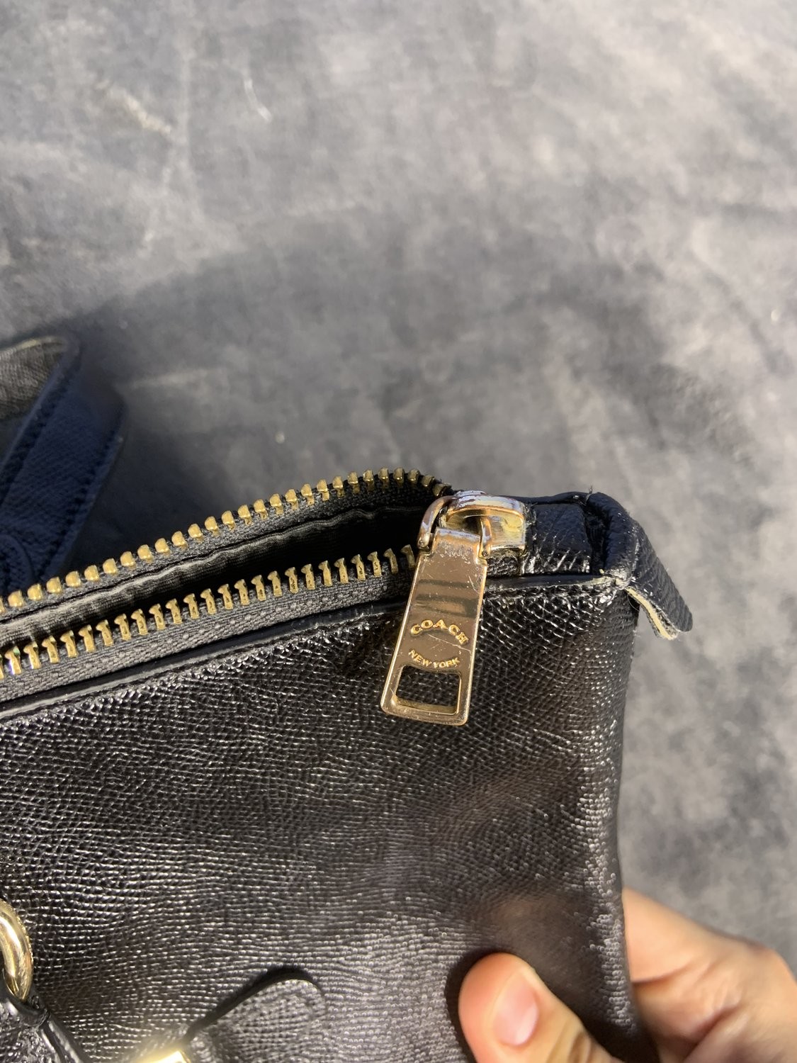 Coach Gallery Tote Black Crossgrain Leather Shoulder Bag F79608 Gold Hardware